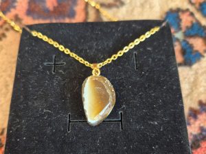 گردن بند سنگ عقیق خرمایی 3