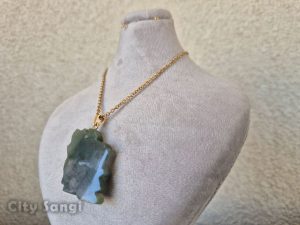 Alternative view of گردن‌بند عقیق سبز با طرح نقشه ایران | به همراه زنجیر استیل