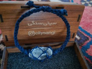 Alternative view of دستبند سنگ کریستال کوارتز شفاف و بافت مکرومه
